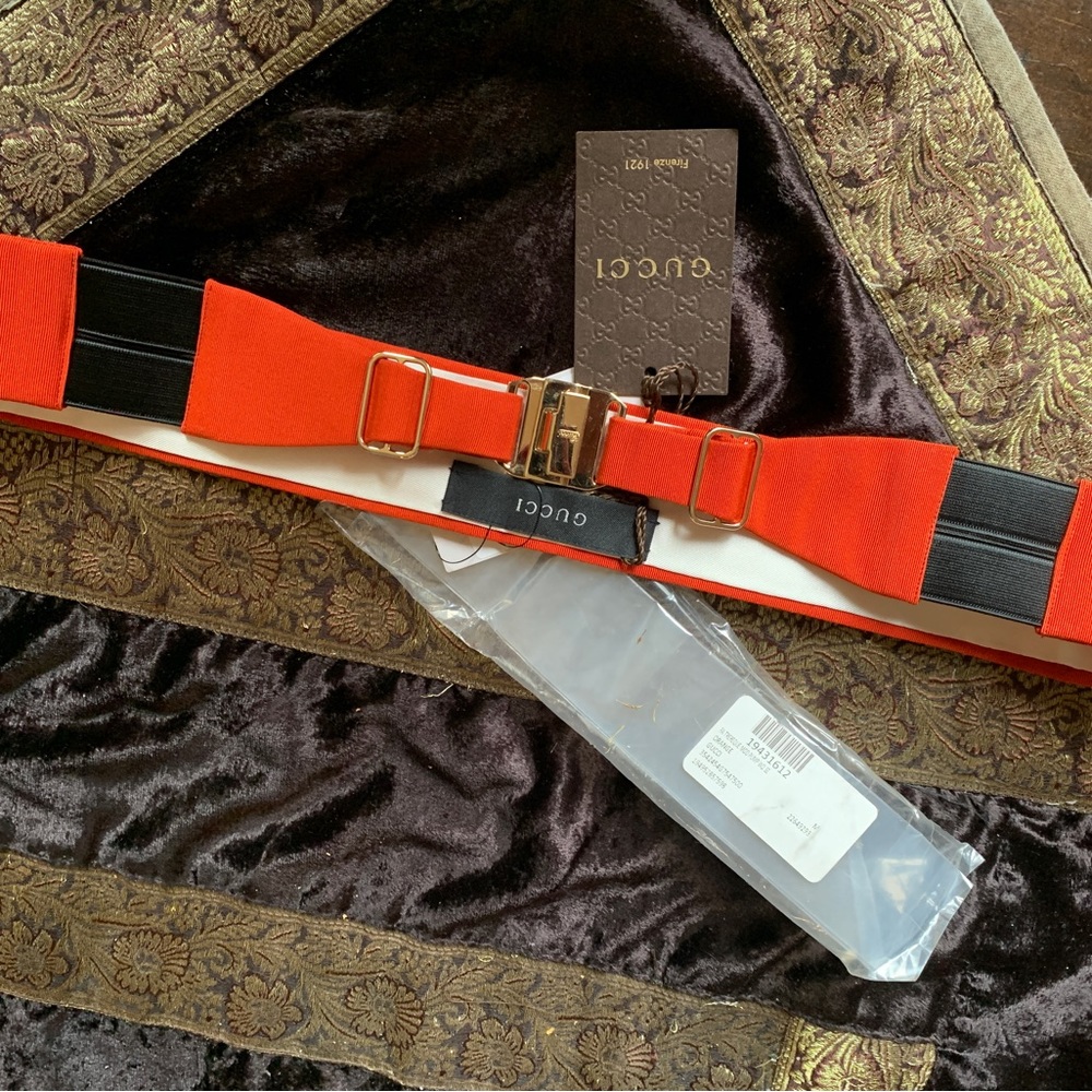 SALE🔥Authentic GUCCI wool/Silk stretchable buckle belt - Picture 2 of 8